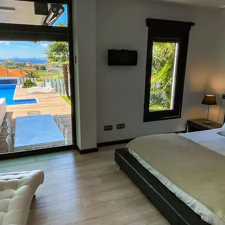 Lujosa Vistas Al Mar Y Piscina Climatiza Villa *