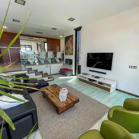 Lujosa Vistas Al Mar Y Piscina Climatiza Villa Sanxenxo