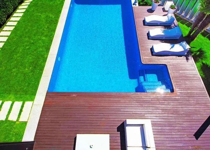 Lujosa Vistas Al Mar Y Piscina Climatiza Villa