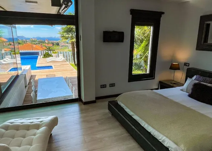 Lujosa Vistas Al Mar Y Piscina Climatiza ヴィラ *